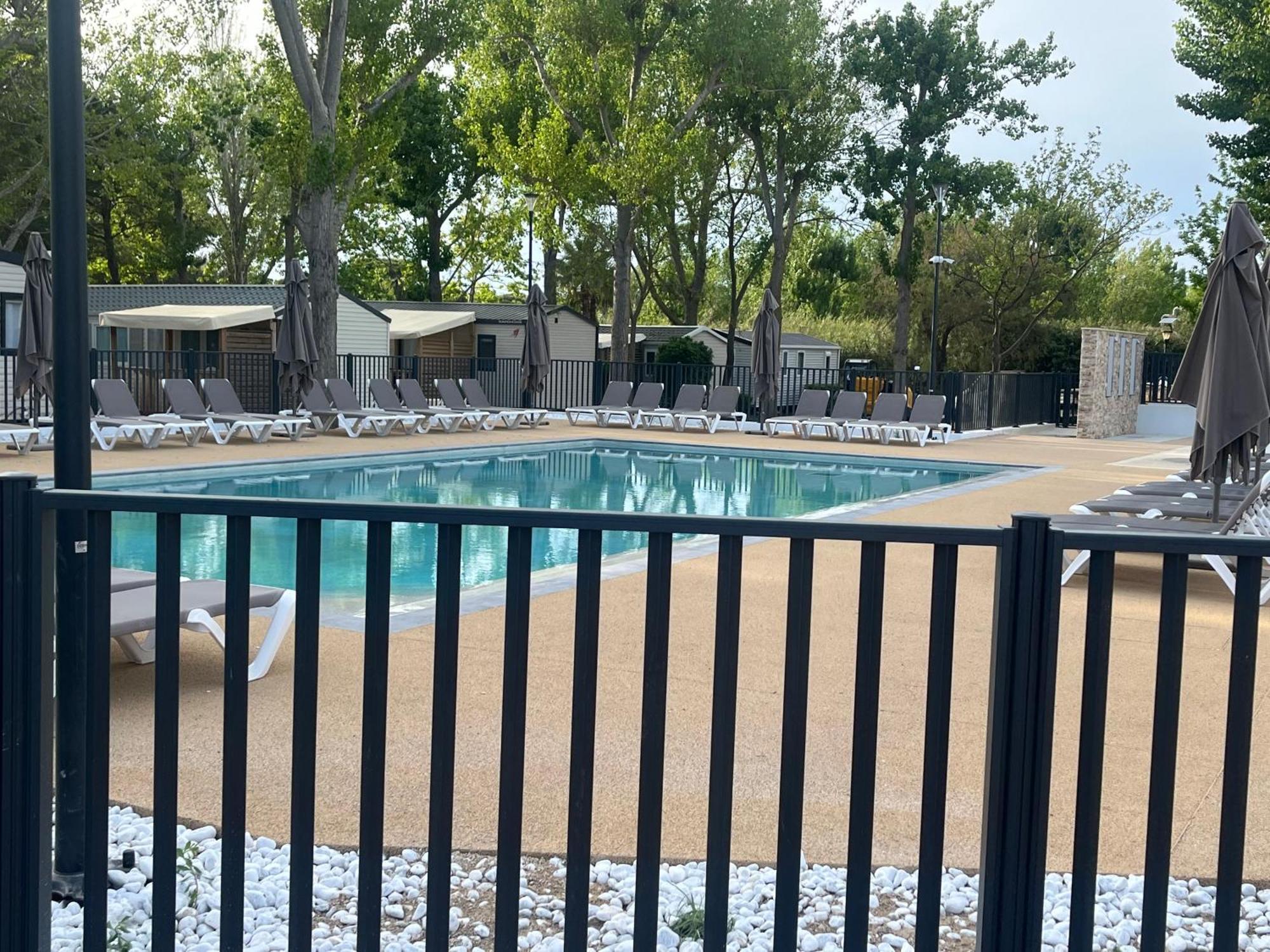 Camping La Marine Le Grau-du-Roi Exteriör bild